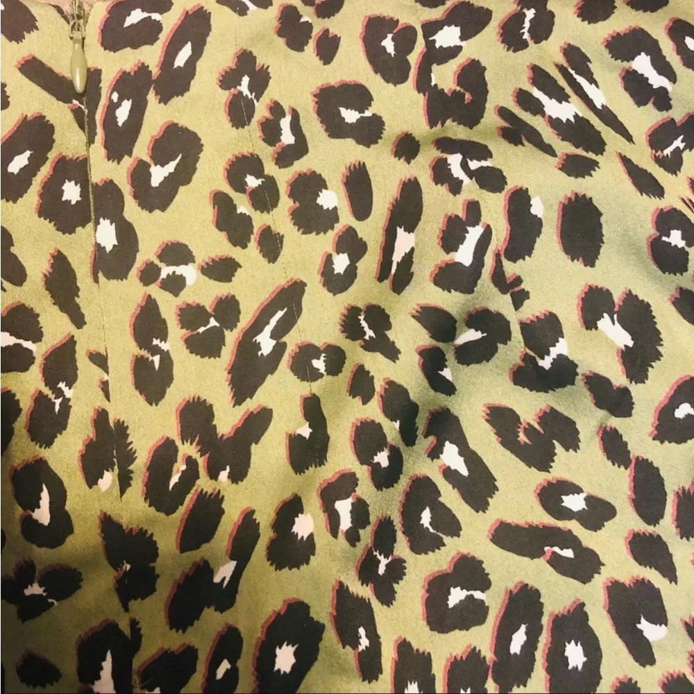 Superdown Betty Slit Mini Skirt in Green Leopard - Picture 9 of 9